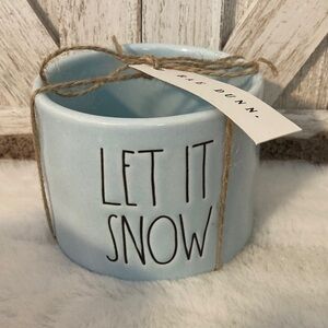 Rae Dunn Sky Blue 'Let It Snow' Pot